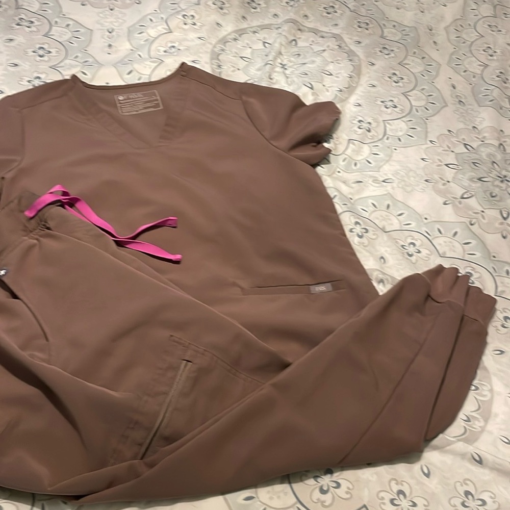 Figs scrubs set.